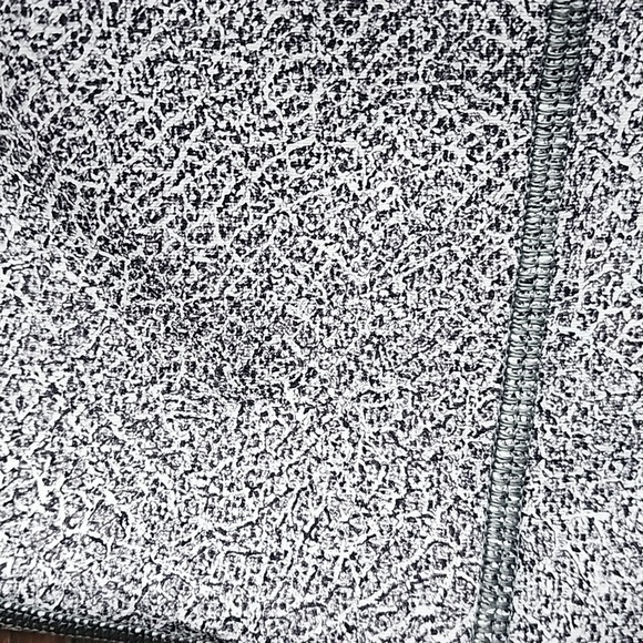 Lululemon Capri Leggings Sz 4 - Picture 2 of 4